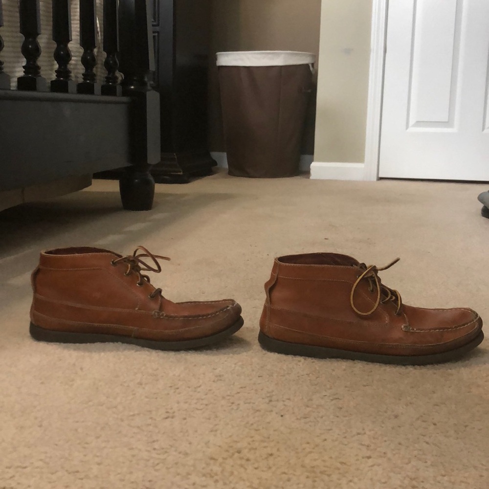 High top sperry shoes